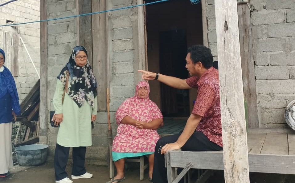 Pastikan Bantuan Sosial Tepat Sasaran Rp2 Juta per KK, Tim Pasti Padu Sulbar Tinjau Calon Penerima Manfaat di Desa Babana