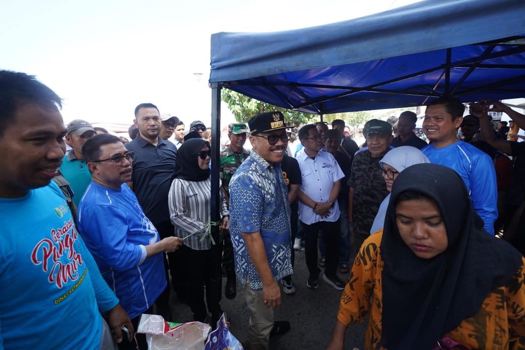 Dukung Penurunan Stunting dan Kemiskinan Ekstrem, Dinas Ketapang Salurkan Bantuan Pangan di Majene