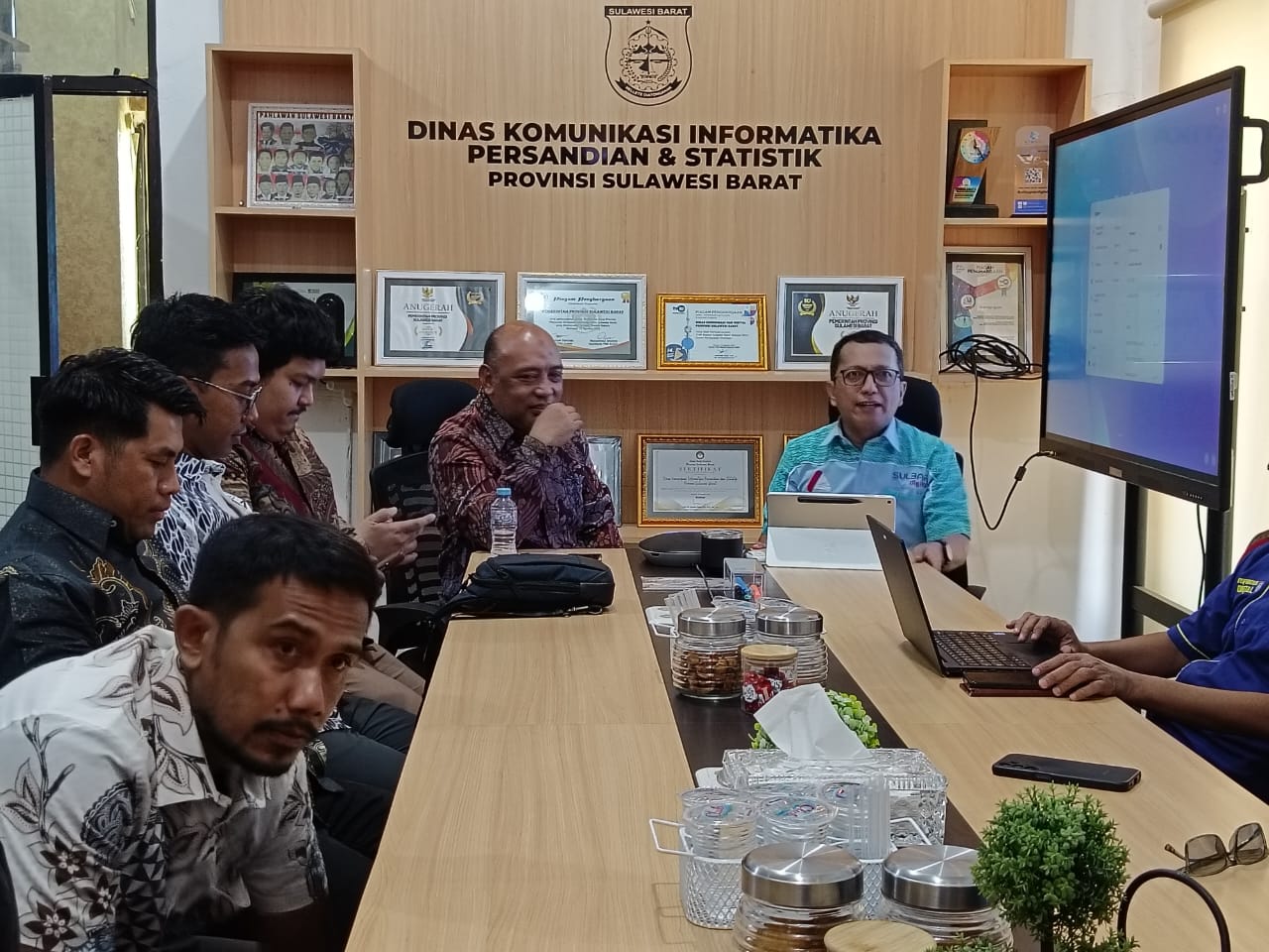 Kominfo Sulbar dan BAKTI Komdigi Bersinergi, Mantapkan Program Penanganan Blankspot