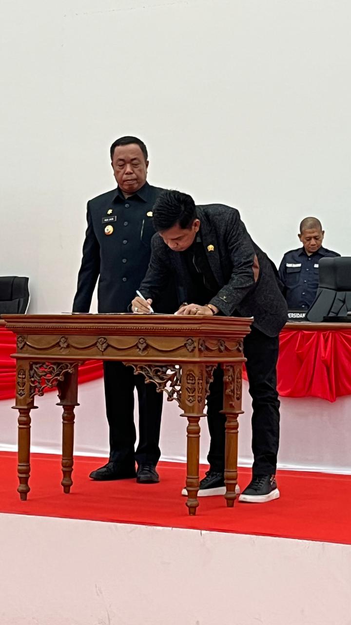 DPRD Sulbar Gelar Paripurna Laporan Akhir Pansus Ranperda Perpustakaan dirangkaikan dengan Tutup dan Buka Masa Persidangan