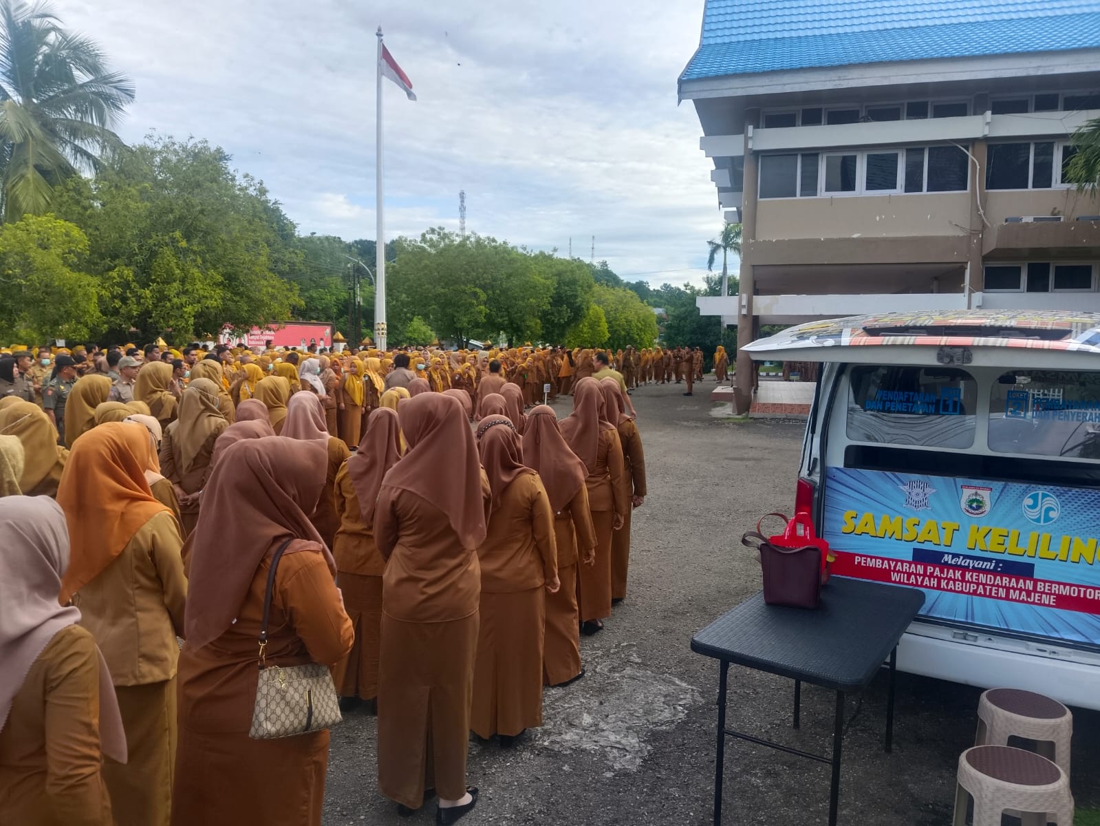 Layanan SAMKEL Pembayaran Pajak Kendaraan Dibuka di Kantor Bupati Majene
