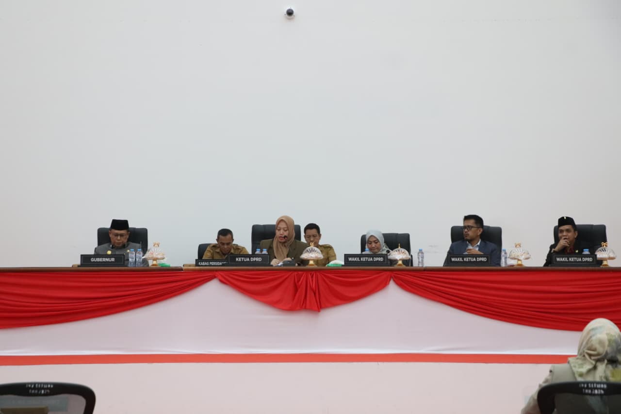 Wakil Ketua DPRD Munandar Wijaya Hadiri Paripurna Perubahan Perda Perumda Sebuku Energi Malaqbi