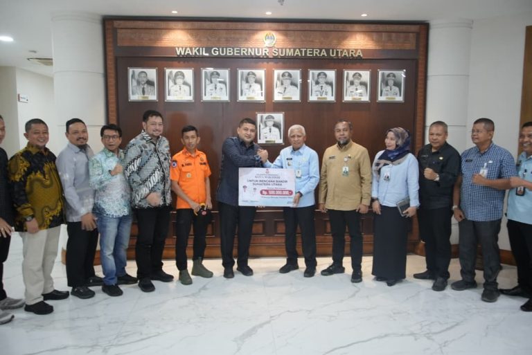 Wujud Nyata Kepedulian, Wali Kota Makassar Antar Langsung Bantuan untuk Korban Bencana di Aceh dan Sumatra