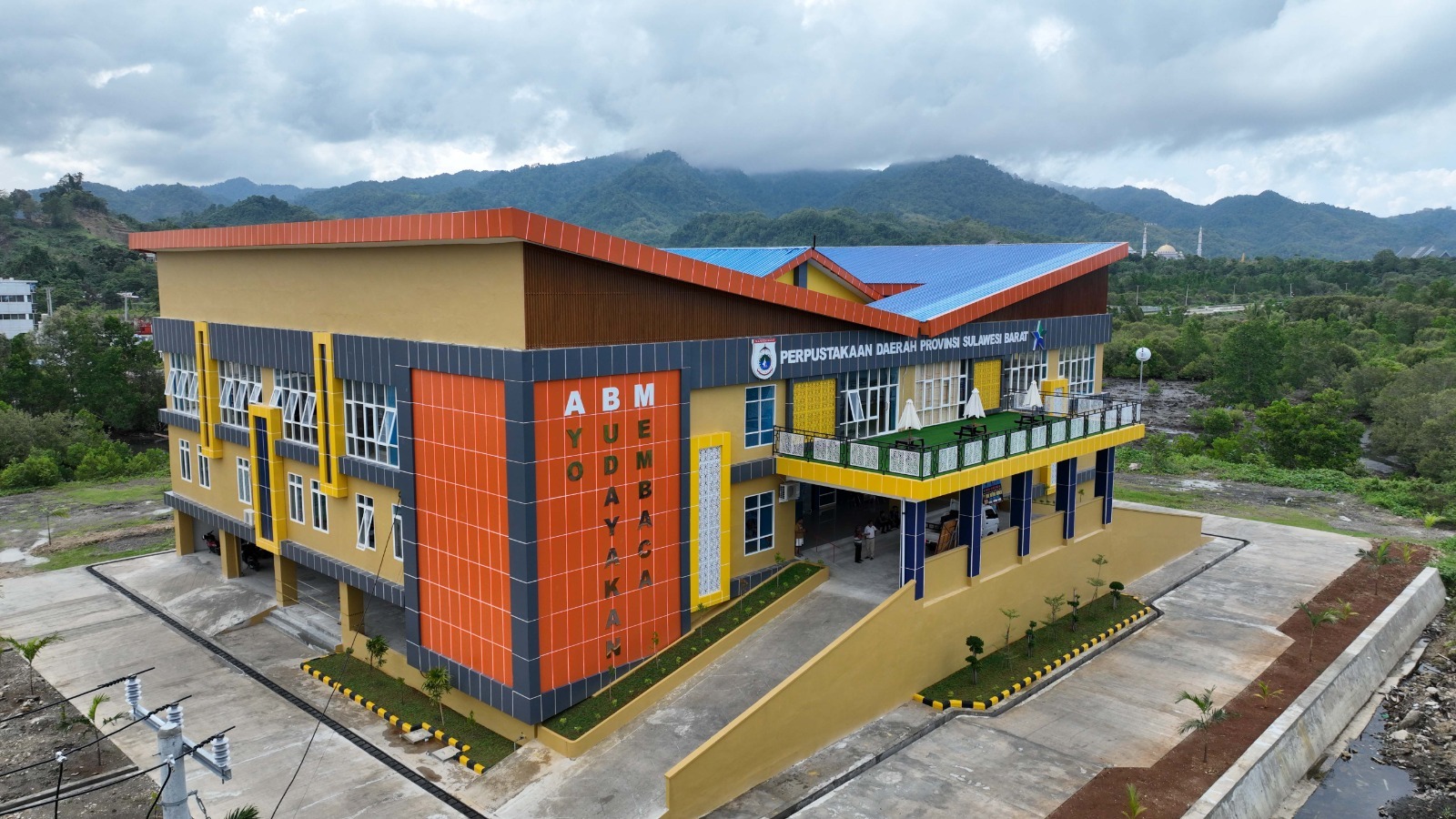 Dinas Perpusip Sulbar Optimalkan Layanan Wisata Pustaka di Hari Sabtu dan Minggu