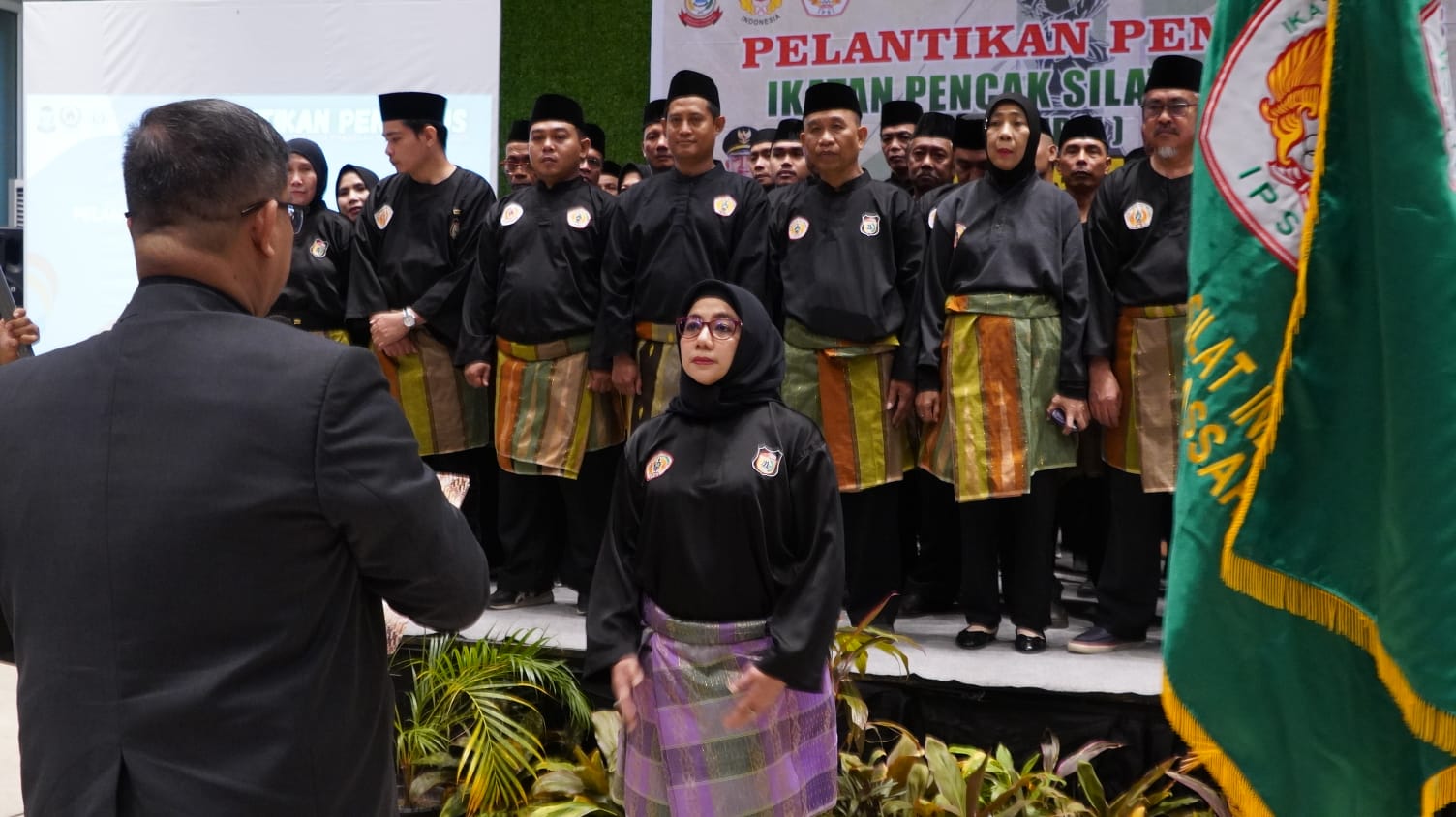Dilantik sebagai Ketua IPSI Kota Makassar, Hj Umiyati Siap Perkuat Pembinaan dan Prestasi Atlet