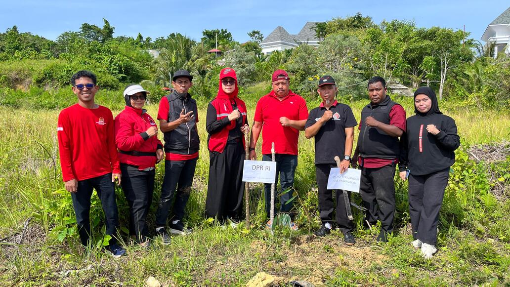 Merawat Pertiwi, PDIP Sulbar Gelar Penanaman Pohon Peringati HUT ke-79 Megawati Soekarnoputri